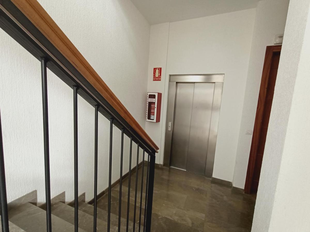 Apartamento Nueva Del Santisimo Granada Luaran gambar