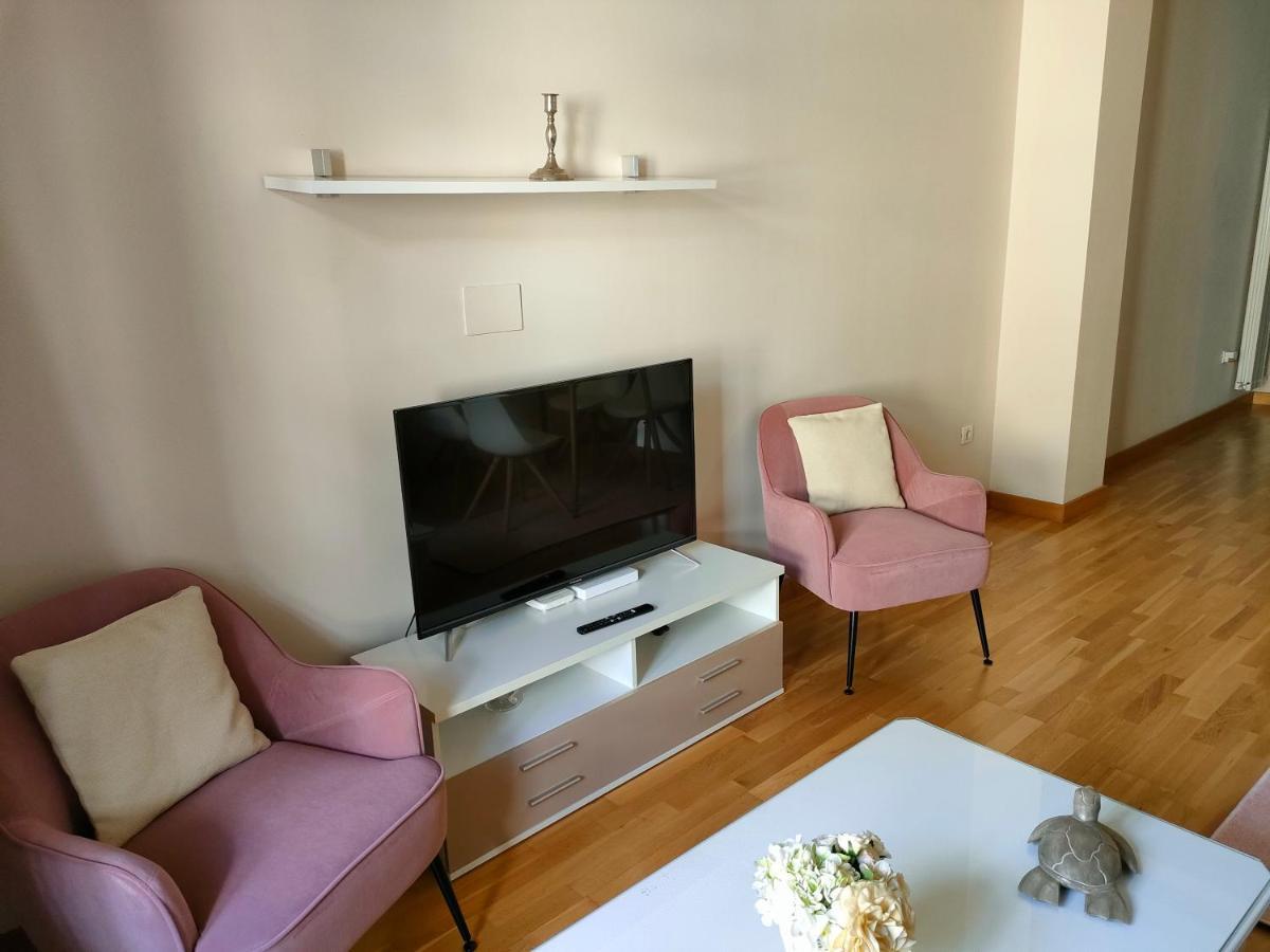Apartamento Nueva Del Santisimo Granada Luaran gambar