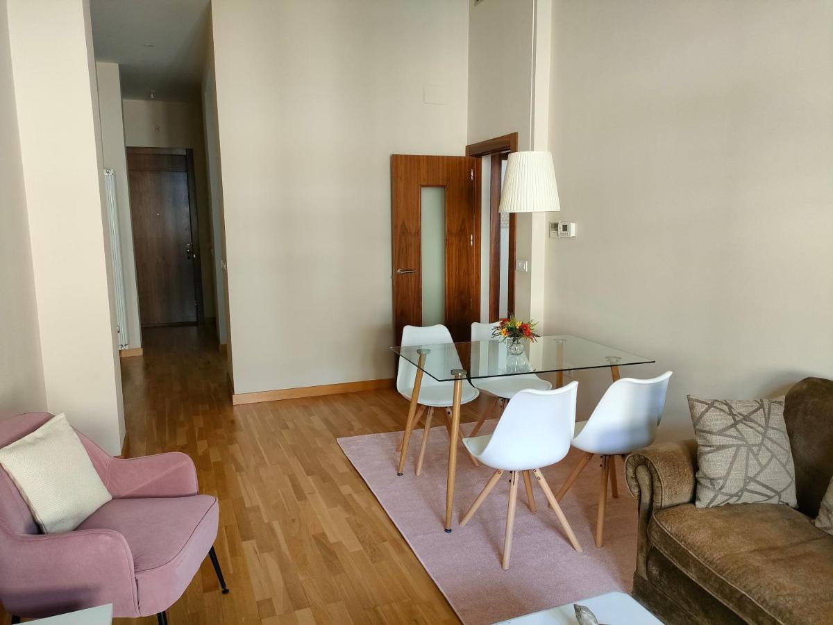 Apartamento Nueva Del Santisimo Granada Luaran gambar