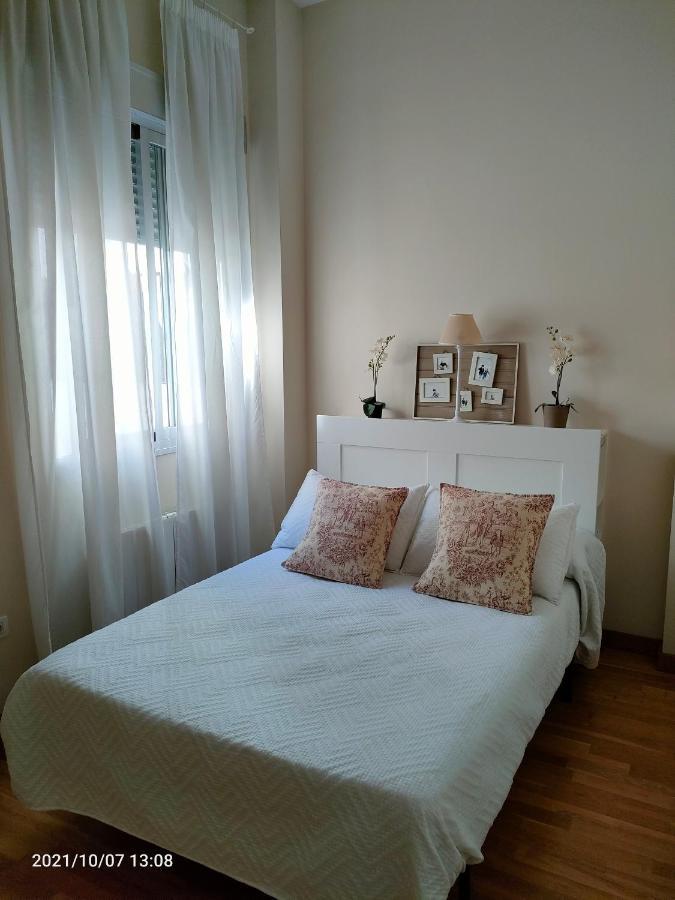 Apartamento Nueva Del Santisimo Apartment Granada Luaran gambar