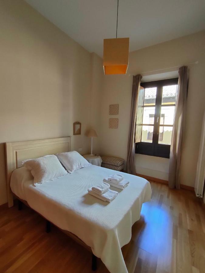Apartamento Nueva Del Santisimo Granada Luaran gambar